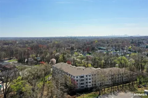 189 Forest Ave #108, Paramus, NJ 07652 photo 23