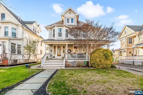 208 Mortimer Ave, Rutherford, NJ 07070