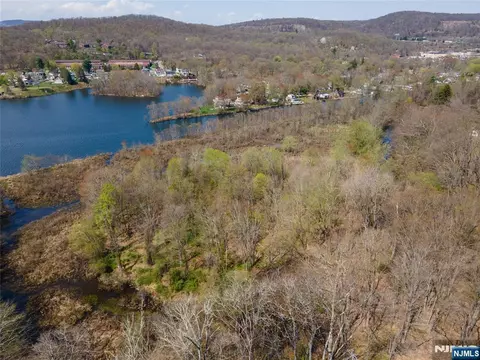 Terhune Drive, Wayne, NJ 07470 photo 3