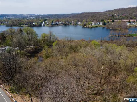 Terhune Drive, Wayne, NJ 07470 photo 2