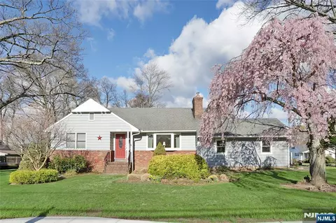 223 Linda Vista Ave, North Haledon, NJ 07508