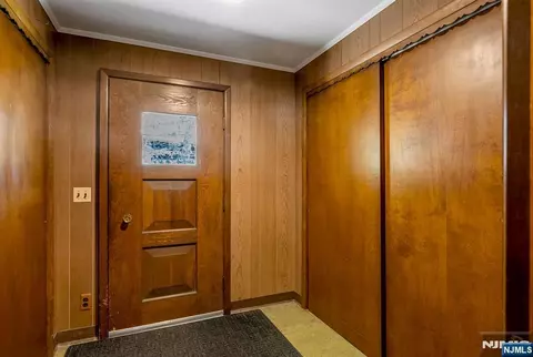 Entry Way - 27 Middle Rd, Haskell, NJ 07420 photo 1 of 1