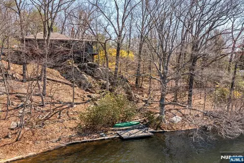 View/Area - 27 Middle Rd, Haskell, NJ 07420 photo 6 of 6