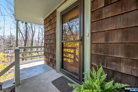 Exterior - 27 Middle Rd, Haskell, NJ 07420 photo 1 of 10
