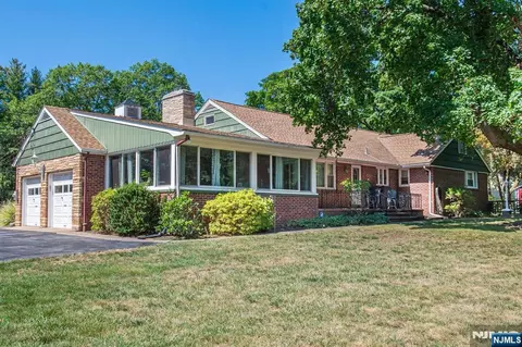 685 Blanch Ave, Norwood, NJ 07648