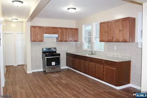 100-102 Lyons Ave, Newark, NJ 07112