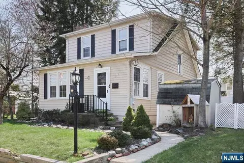 535 Cleveland Ave, River Vale, NJ 07675