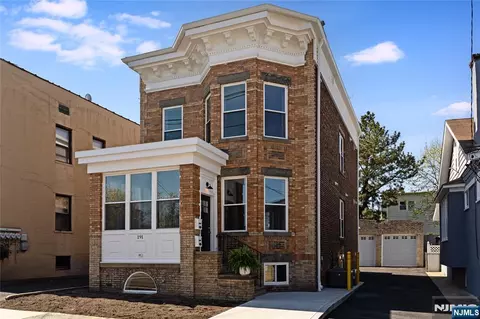 191 Franklin St, Secaucus, NJ 07094