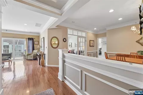 9402 Warrens Way #DEEDED GARAGE -, Wanaque, NJ 07465