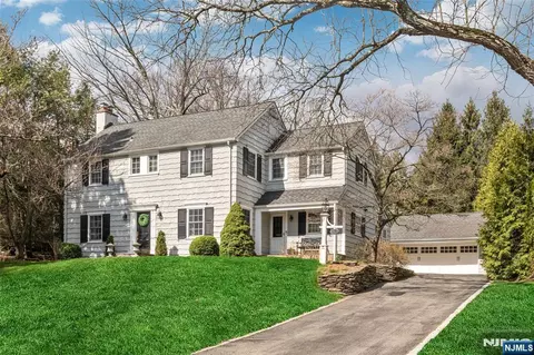 716 Morningside Rd, Ridgewood, NJ 07450