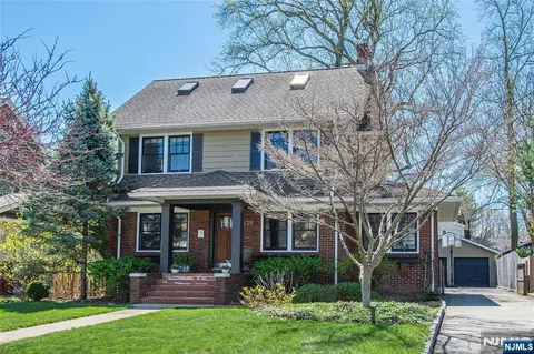 229 Watchung Ave, Montclair, NJ 07043