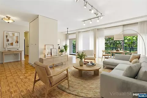 4 Horizon Rd # 416, Fort Lee, NJ 07024