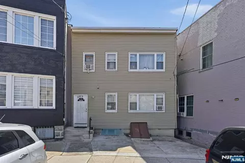6208 Durham Ave, North Bergen, NJ 07047