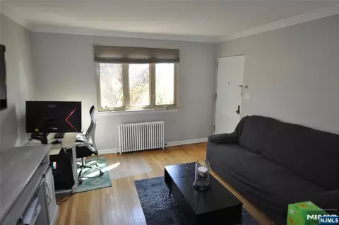 135 E Clinton #4A, Bergenfield, NJ 07621