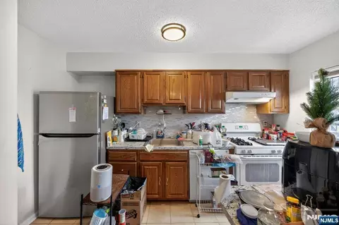 Kitchen - 243 Johnson Ave #L4, Hackensack, NJ 07601 photo 1 of 3