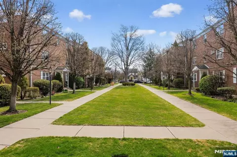 Exterior - 243 Johnson Ave #L4, Hackensack, NJ 07601 photo 1 of 3