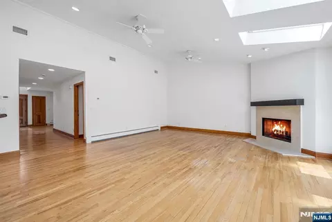 Living - 309 South Dr, Paramus, NJ 07652 photo 6 of 9