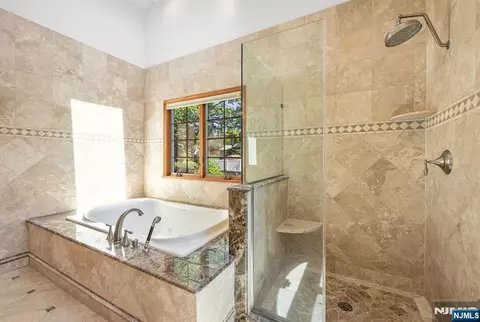 Bath - 309 South Dr, Paramus, NJ 07652 photo 4 of 5