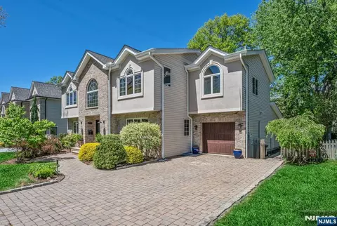 Exterior - 309 South Dr, Paramus, NJ 07652 photo 3 of 9