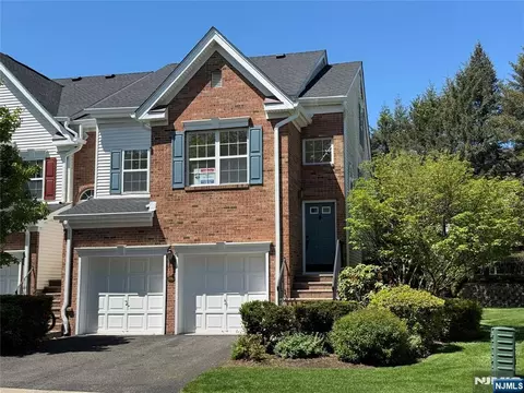 330 Winthrop Dr #303, Nutley, NJ 07110