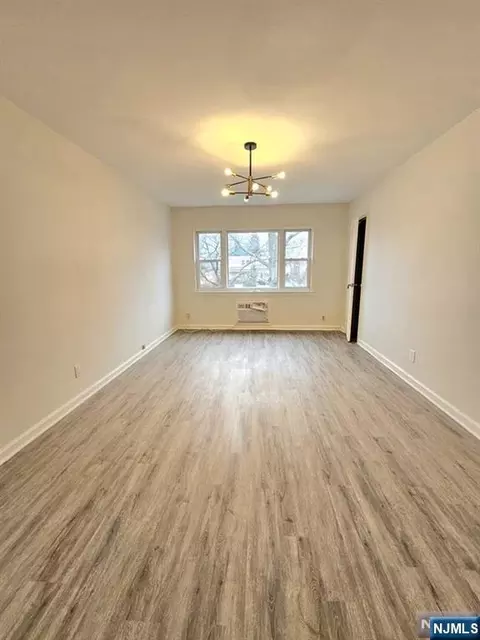 188 Hillside Ave #H2, Leonia, NJ 07605