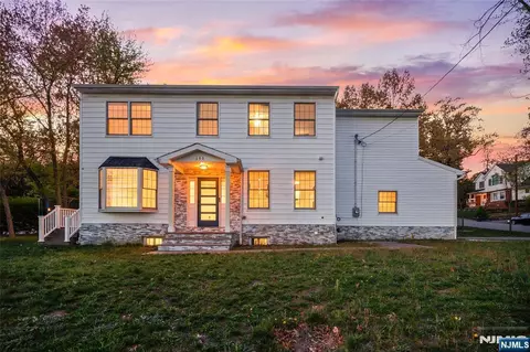 390 Pascack Rd, Township Of Washington, NJ 07676