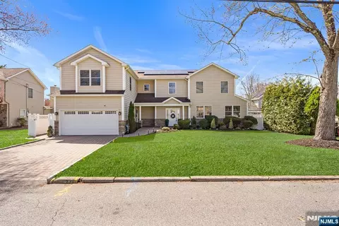 23 George Rd, Emerson, NJ 07630