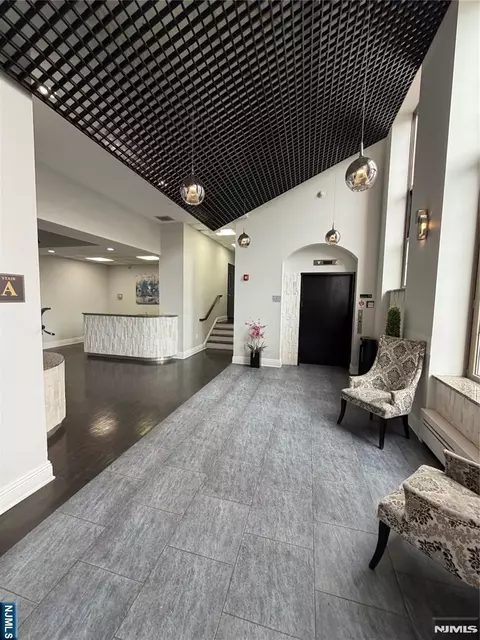 175 Broadway #311, Paterson, NJ 07505
