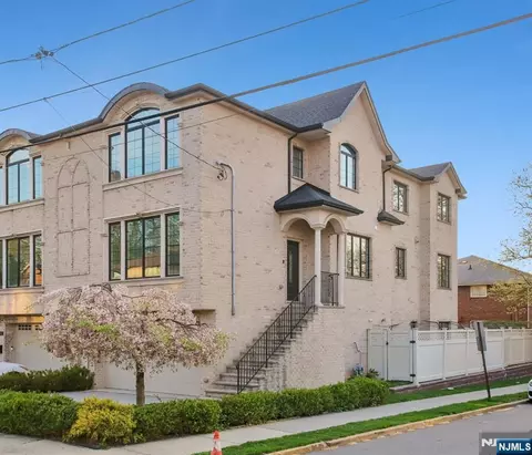 1547 13th St, Fort Lee, NJ 07024