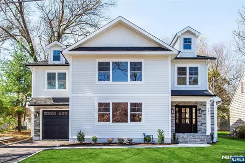 196 Vinton Cir, Fanwood, NJ 07023