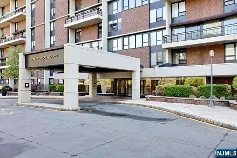 1 Horizon Rd #619, Fort Lee, NJ 07024