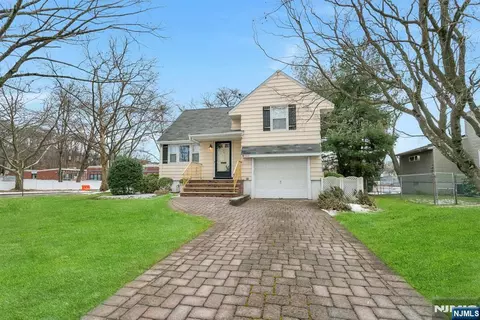 Exterior - 90 Arnot Pl, Paramus, NJ 07652 photo 4 of 6