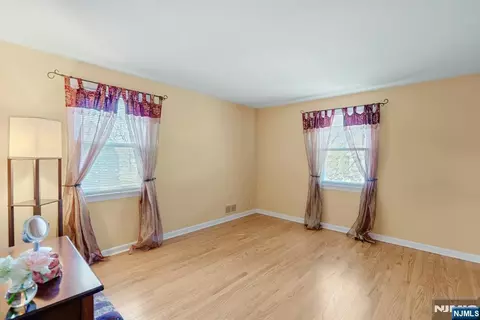 Bedroom - 90 Arnot Pl, Paramus, NJ 07652 photo 1 of 5