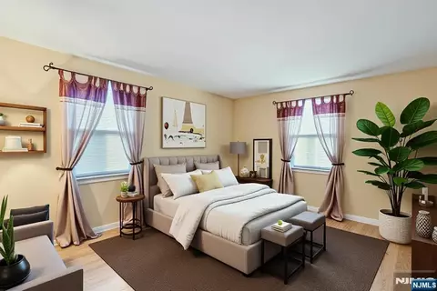 Bedroom - 90 Arnot Pl, Paramus, NJ 07652 photo 2 of 5