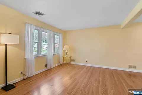 Living - 90 Arnot Pl, Paramus, NJ 07652 photo 4 of 7