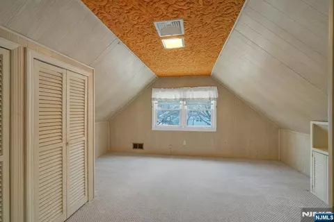 Bedroom - 90 Arnot Pl, Paramus, NJ 07652 photo 4 of 5