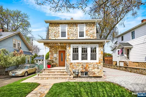 22 Vine St, Nutley, NJ 07110