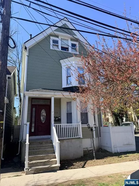 318 White St, Orange, NJ 07050