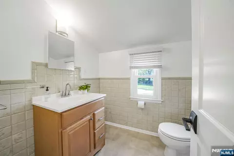 Bath - 21 Joseph Pl, Wayne, NJ 07470 photo 2 of 2