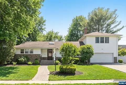 755 Neill Ct, Oradell, NJ 07649