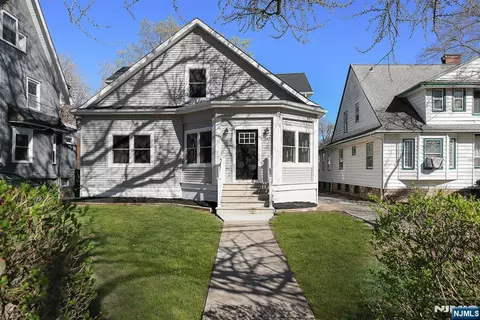 287 Orange Rd, Montclair, NJ 07042