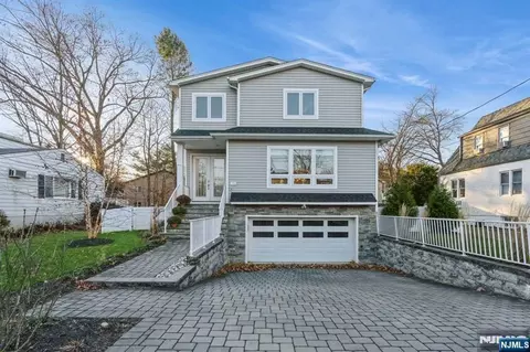 179 5th St, Cresskill, NJ 07626