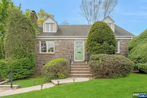 631 Cooper Ave, Oradell, NJ 07649