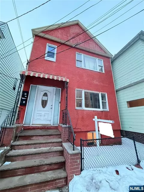 133 Mallory Ave, Jersey City, NJ 07304
