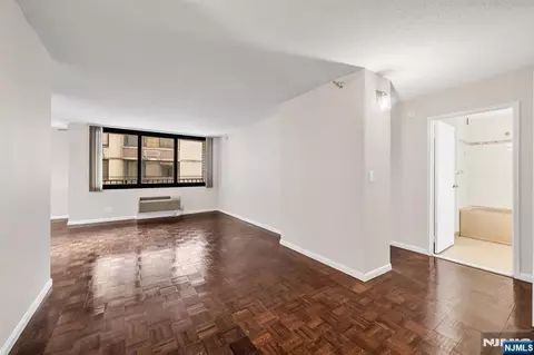 Living - 326 Prospect Ave #6J, Hackensack, NJ 07601 photo 5 of 7