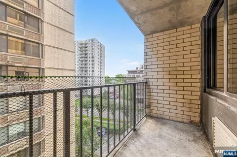 Exterior - 326 Prospect Ave #6J, Hackensack, NJ 07601 photo 1 of 1