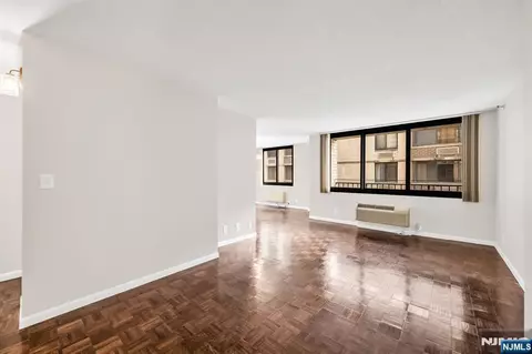 Living - 326 Prospect Ave #6J, Hackensack, NJ 07601 photo 3 of 7