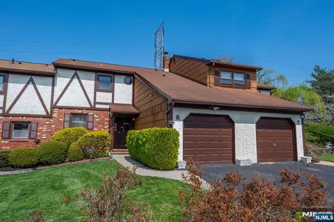 8 Sherbone Pl #2108, Sayreville, NJ 08872