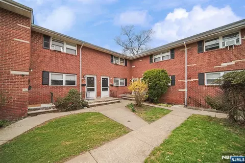 295 Tenafly Rd #I, Tenafly, NJ 07670