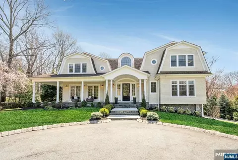76 Dimmig Rd, Saddle River, NJ 07458 photo 1